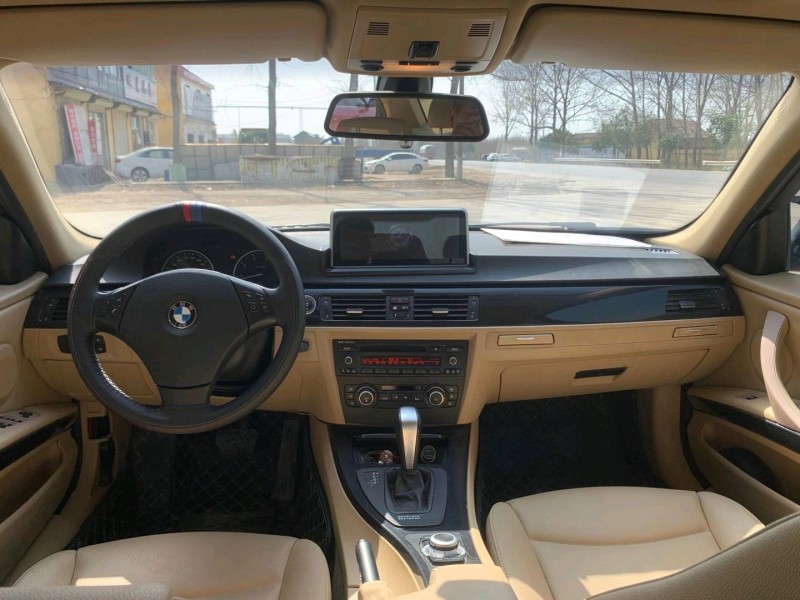 北京12年宝马3系4