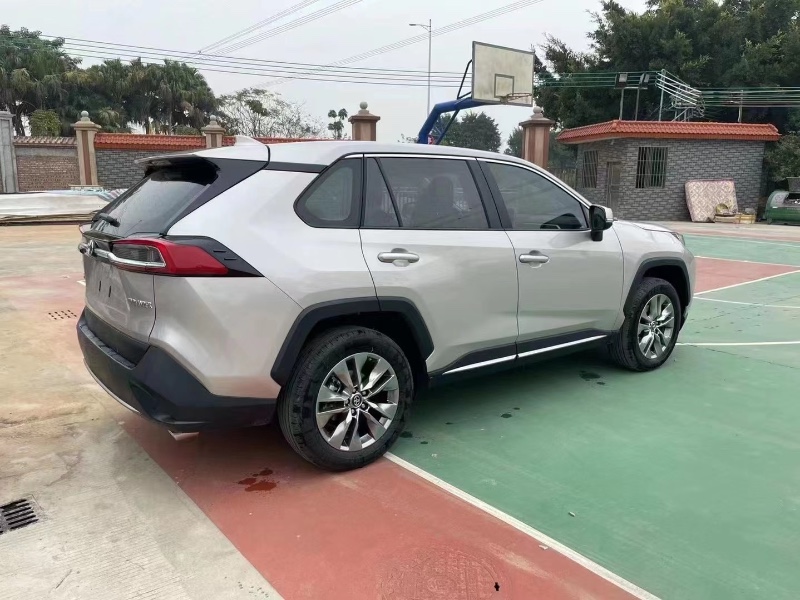 佛山21年丰田威兰达3