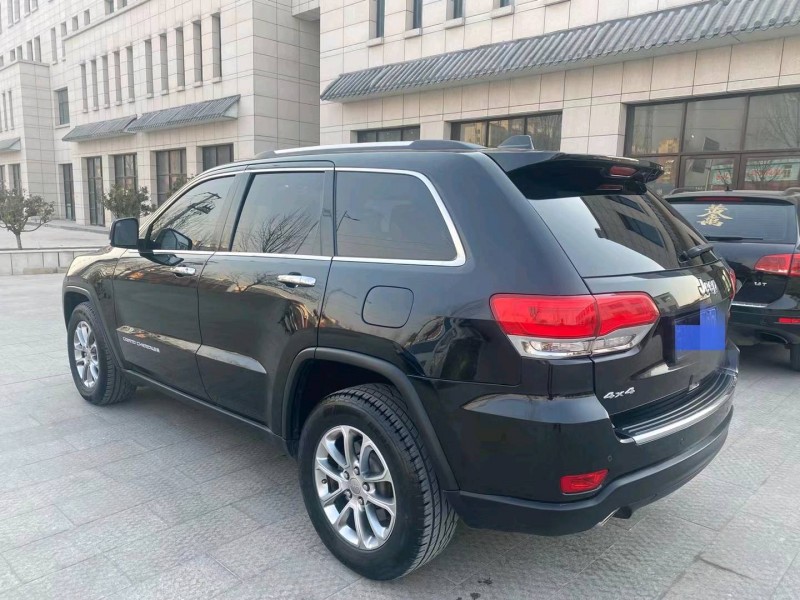 青島15年Jeep大切諾基7