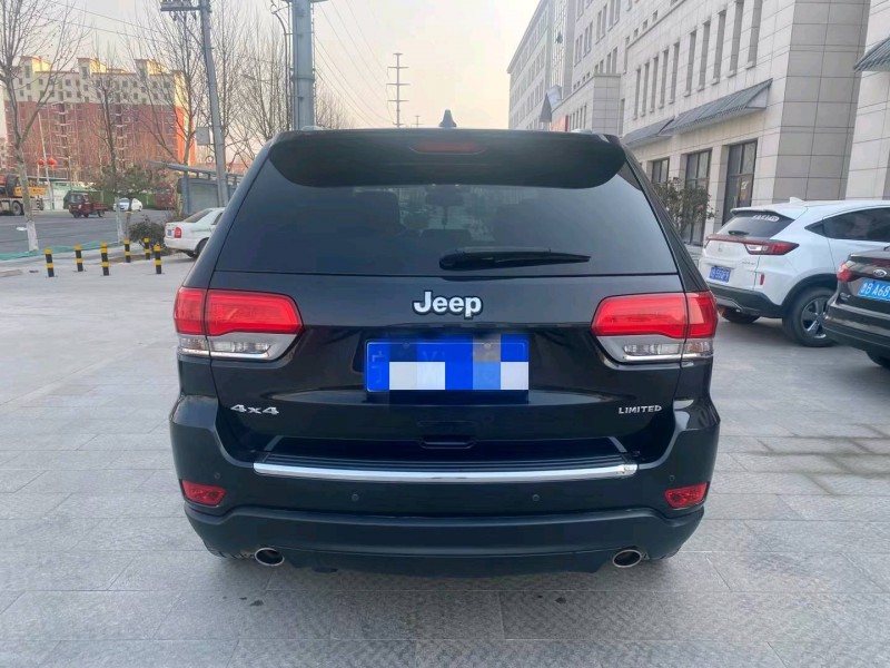 青島15年Jeep大切諾基8