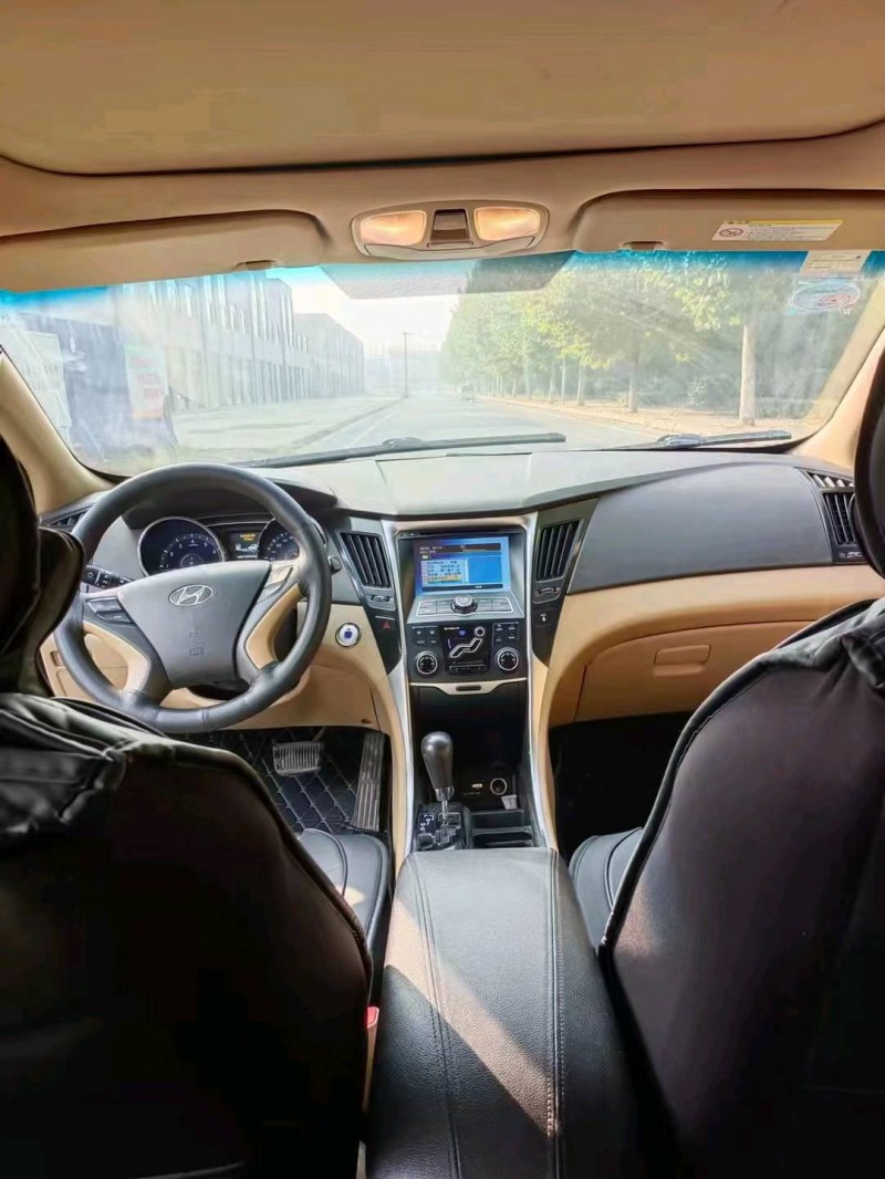 徐州13年现代索纳塔八5