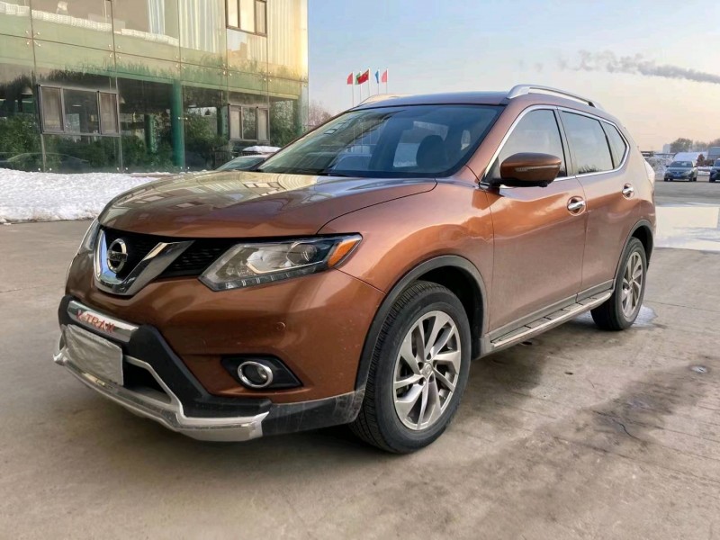 沈陽14年日產奇駿2