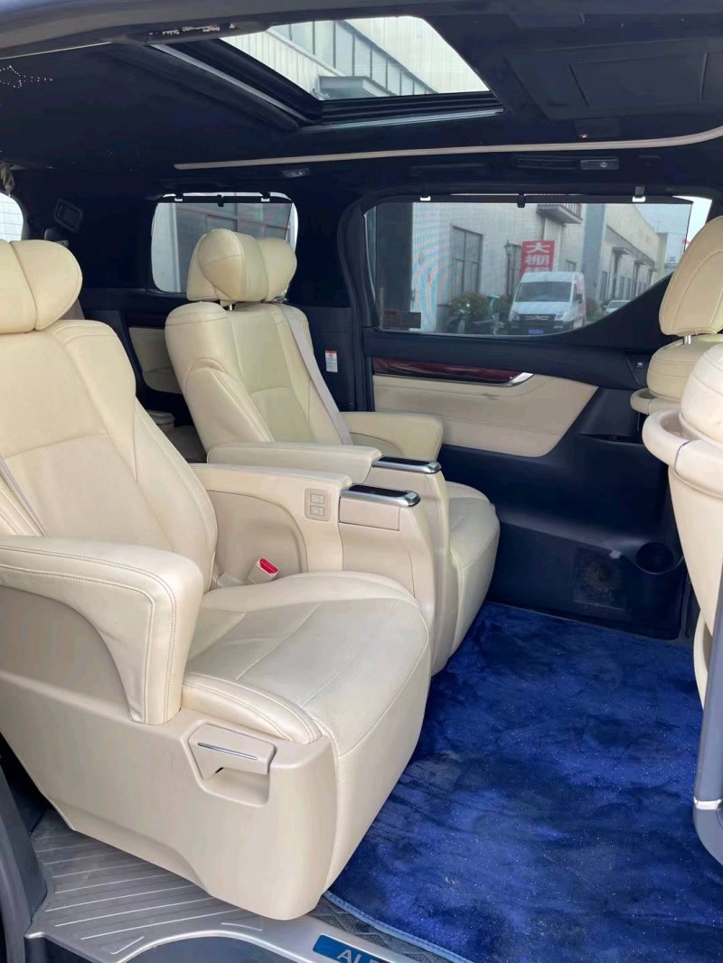 徐州17年丰田埃尔法5