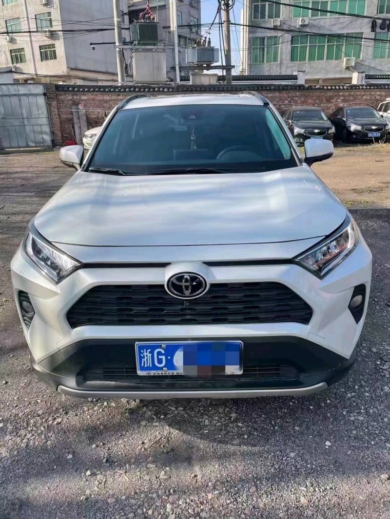 湖州21年豐田RAV4榮放1