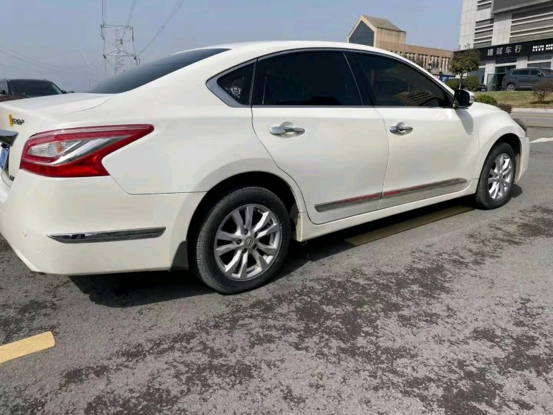 鄂州14年日產天籟5