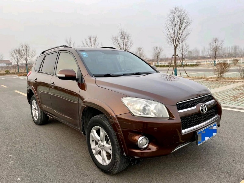 東營12年豐田RAV43