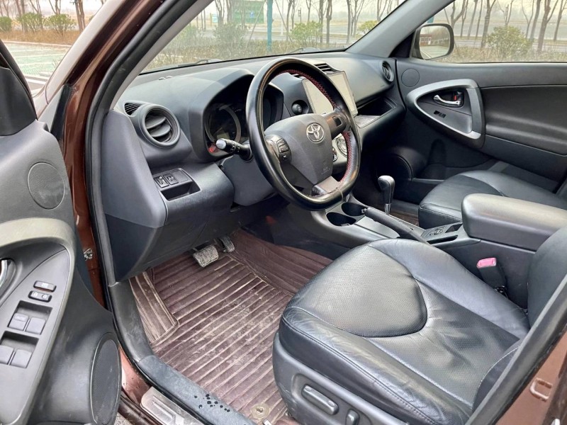 東營12年豐田RAV49