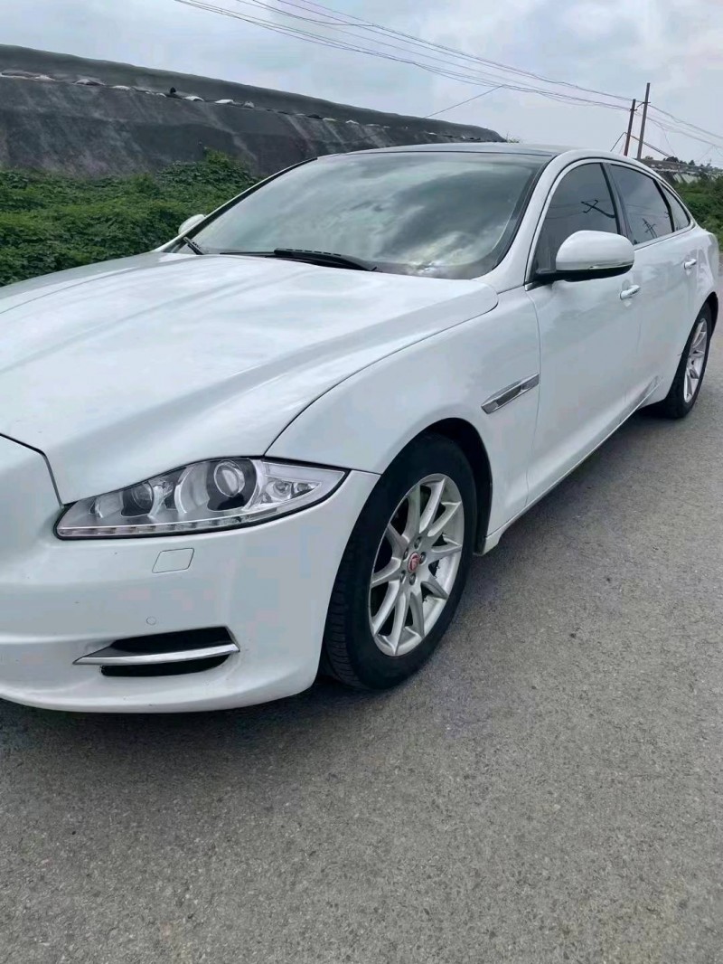 常德15年捷豹XJL3