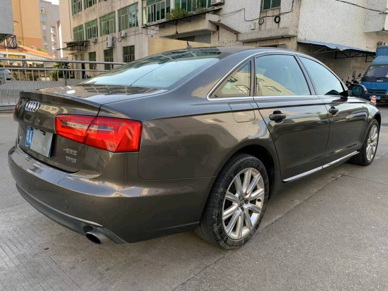 中山13年奧迪A6L4