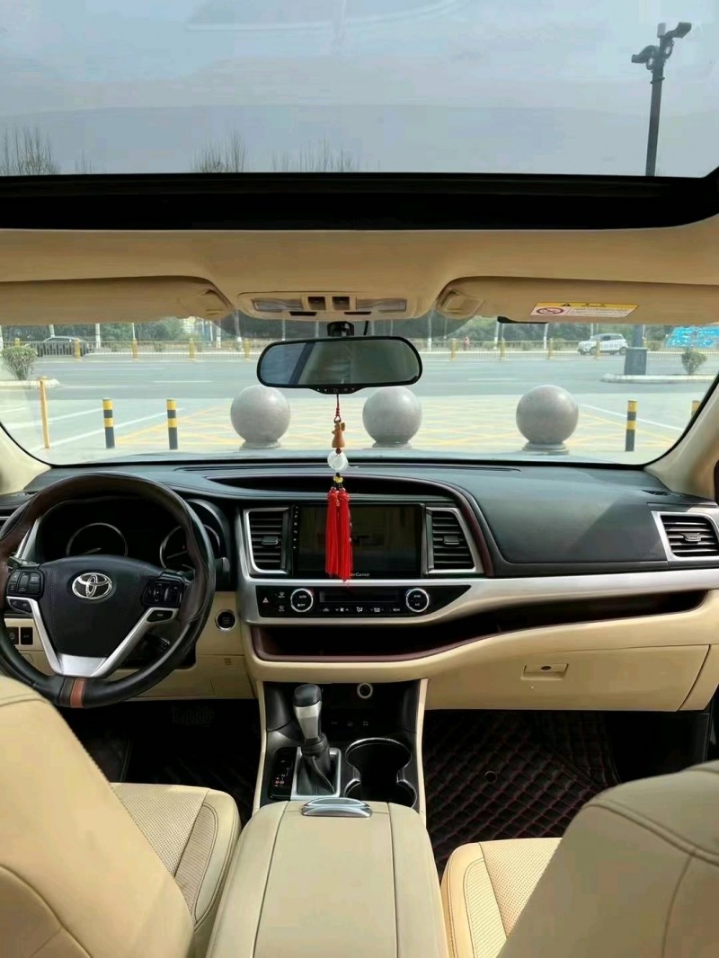 潍坊15年丰田汉兰达9