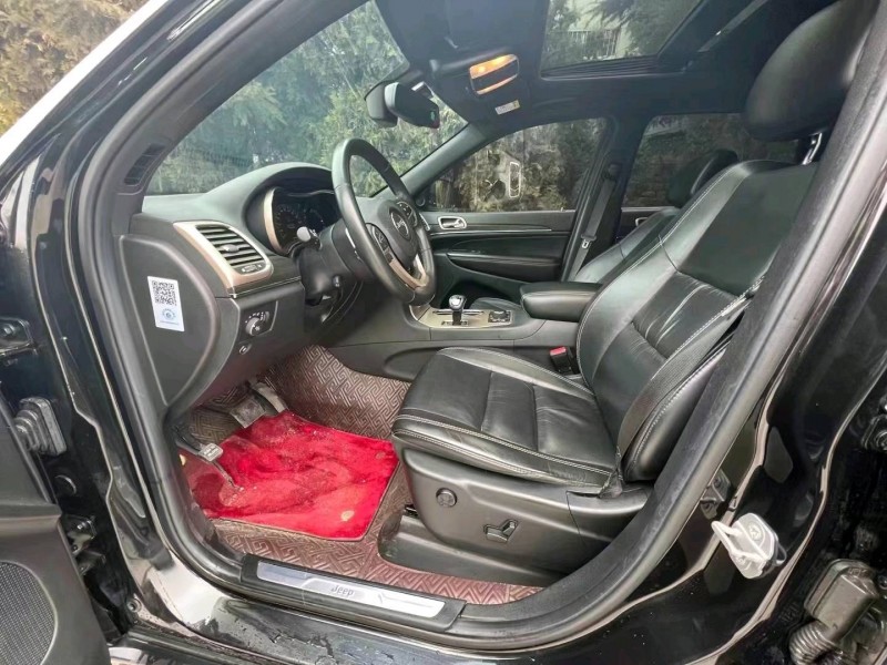淄博15年Jeep大切諾基2