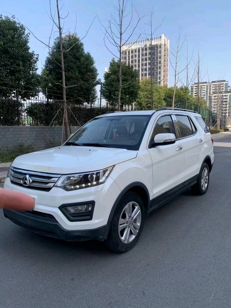 合肥17年長安汽車CX702