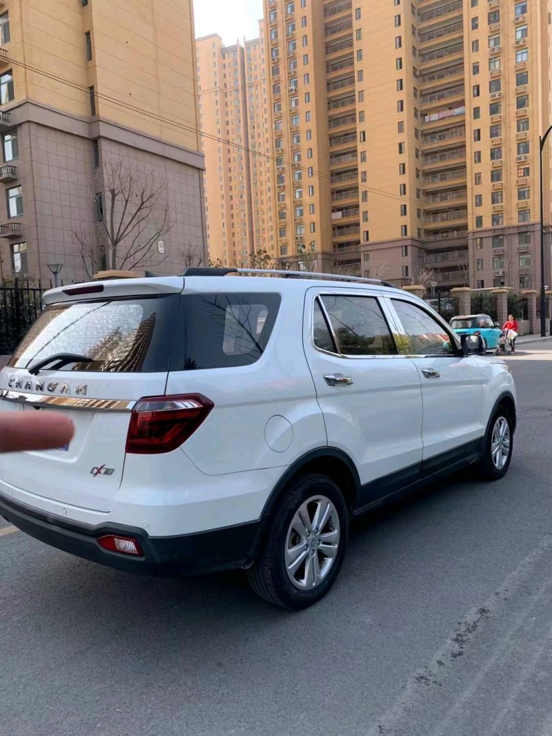 合肥17年長安汽車CX705