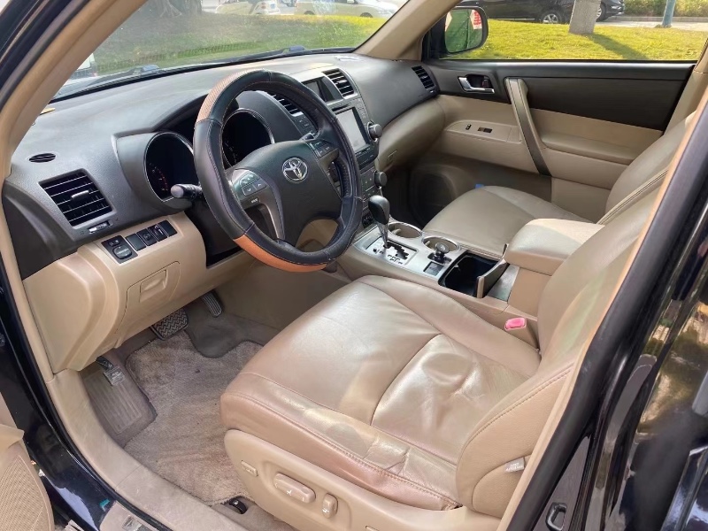 广州11年丰田汉兰达7