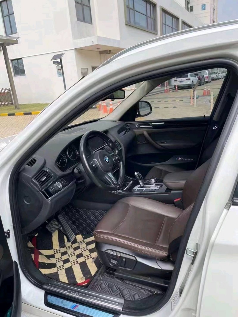 佛山17年宝马X35