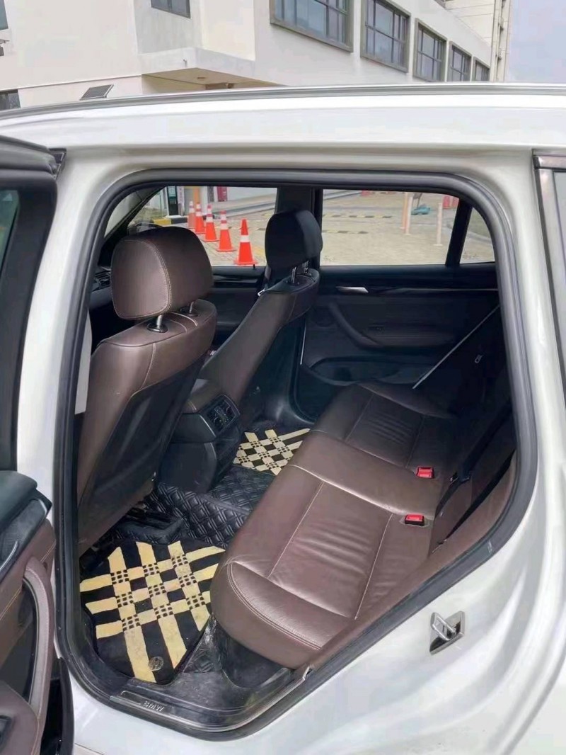 佛山17年宝马X38