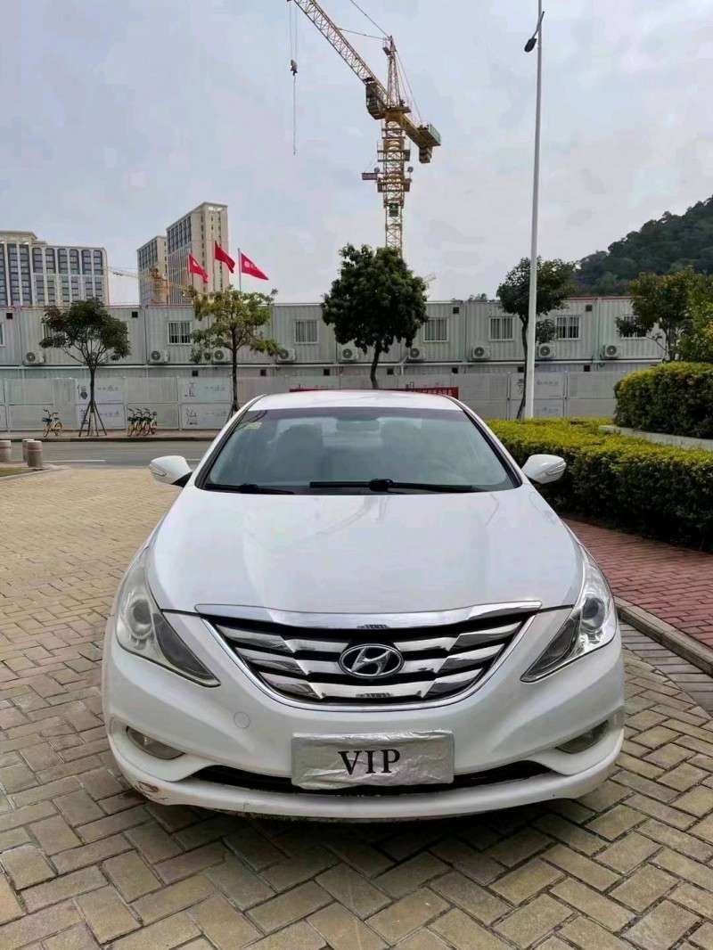 广州13年现代索纳塔八1