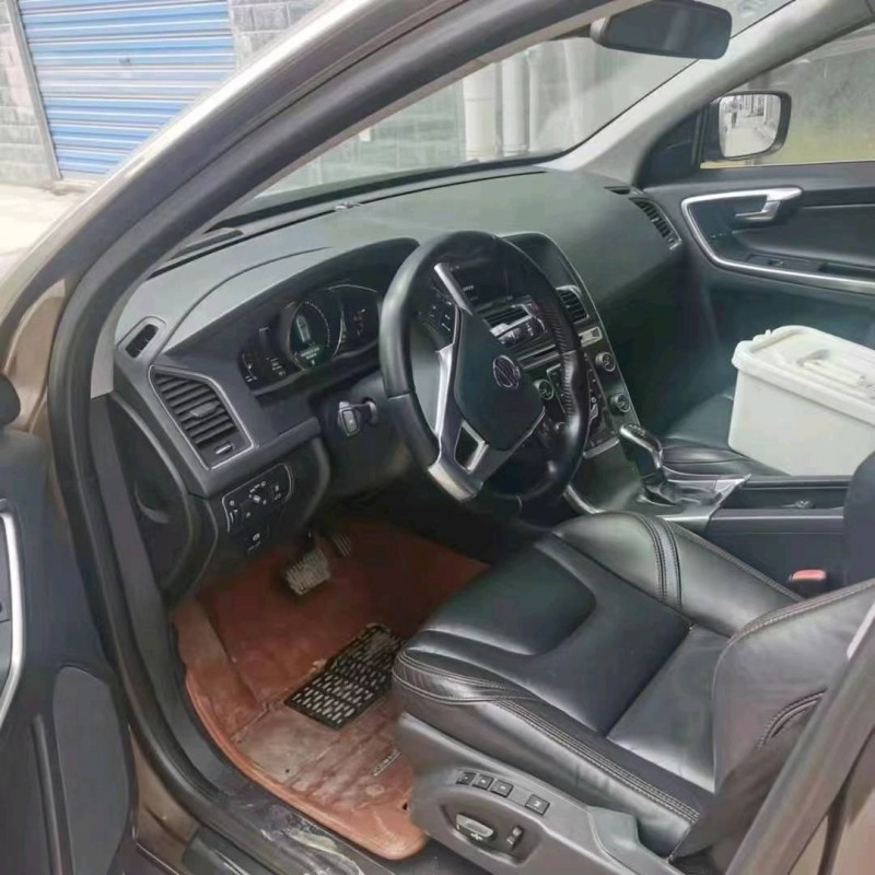 銅仁13年沃爾沃XC603