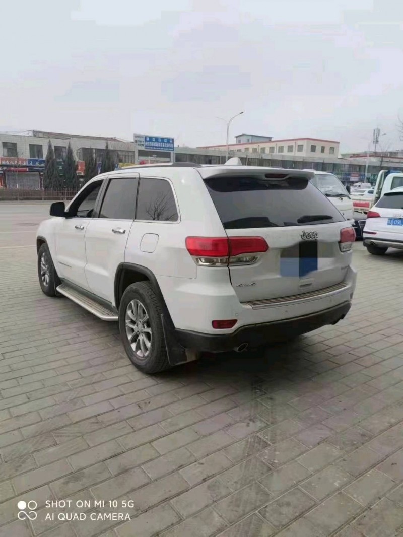 銅川14年Jeep大切諾基5