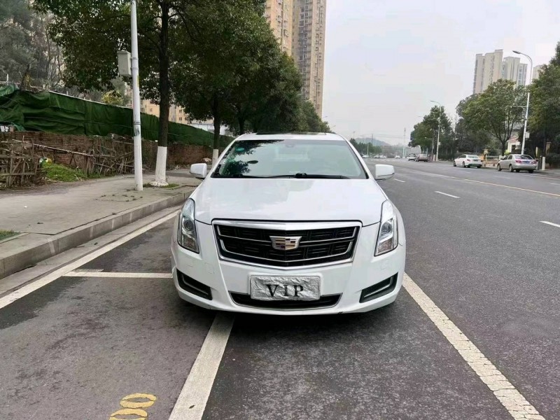 衡陽17年凱迪拉克XTS9