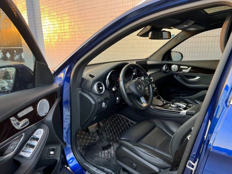 广州17年奔驰GLC5