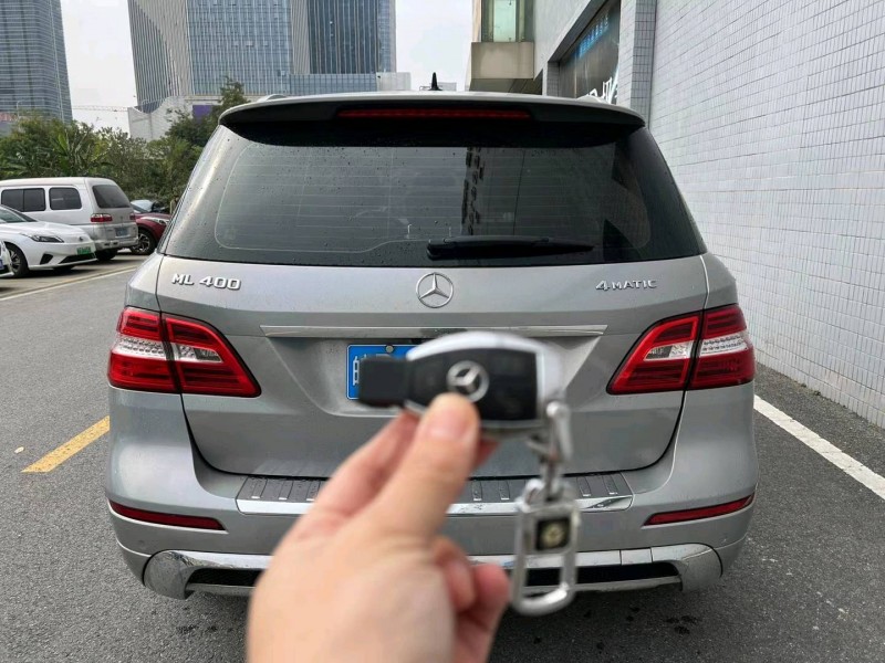 广州13年奔驰ML9