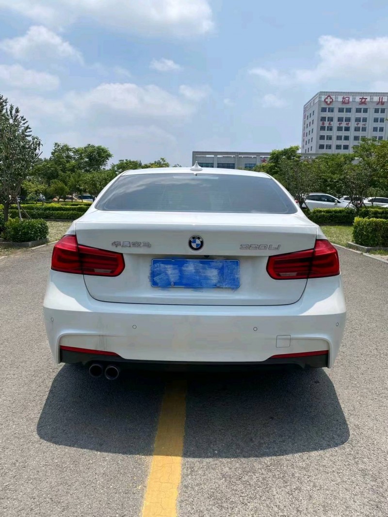 北京17年宝马3系5