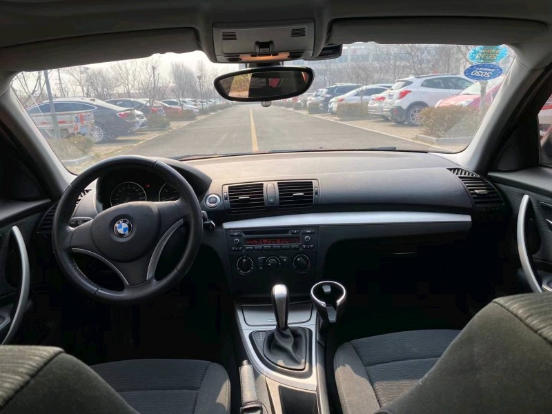 北京11年宝马1系7