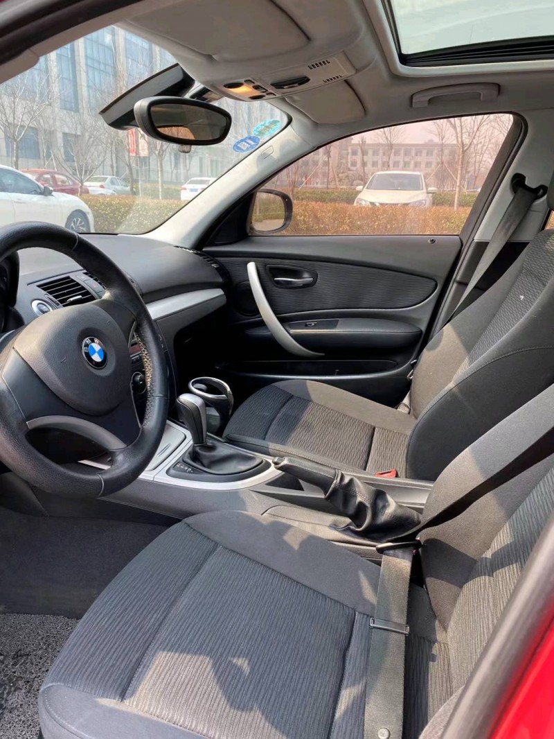 北京11年宝马1系5