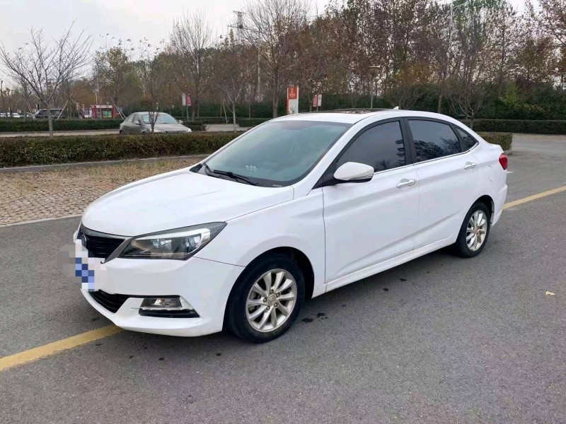 濰坊15年長安汽車逸動2