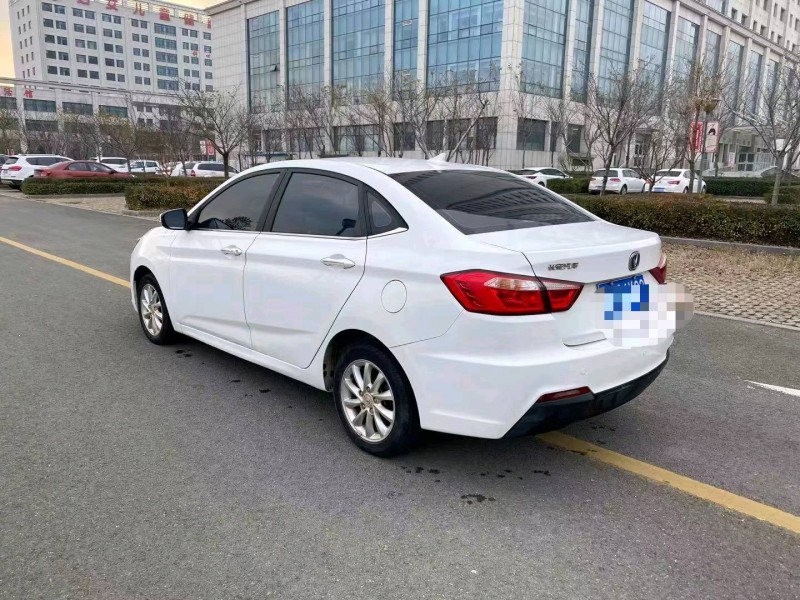 濰坊15年長安汽車逸動8