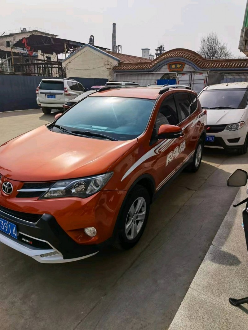 忻州14年豐田RAV42