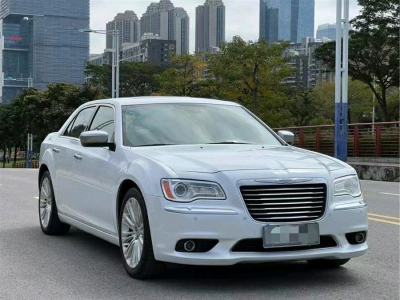 宜春16年克萊斯勒300C3