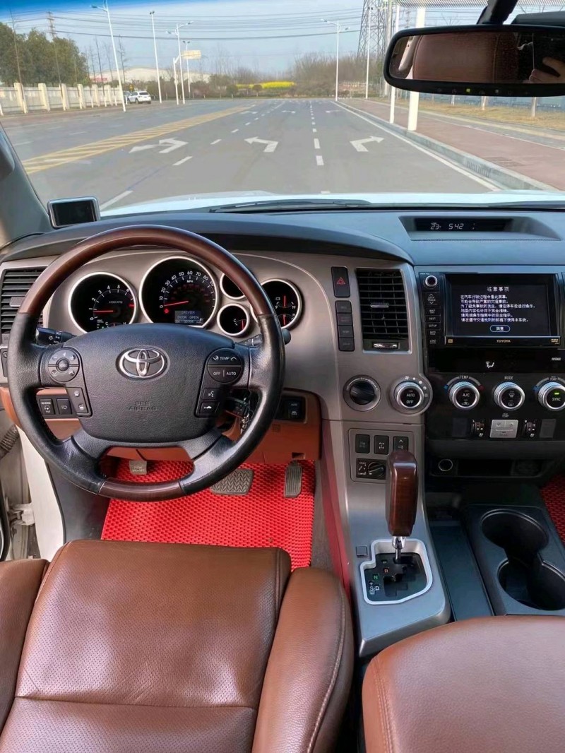 北京11年丰田普拉多5