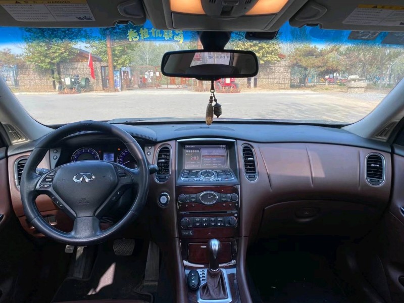 保定15年英菲尼迪QX50(進口)8