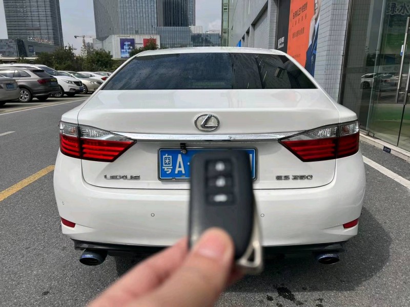 广州14年雷克萨斯ES9