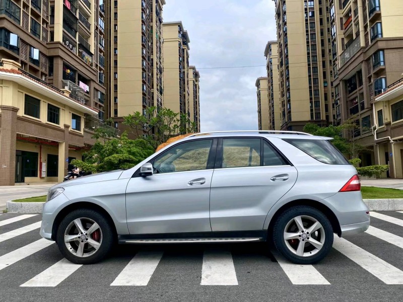 广州13年奔驰ML4