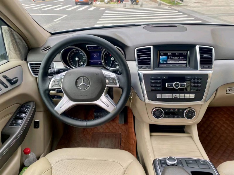 广州13年奔驰ML5