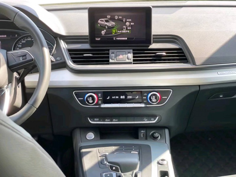 北京21年奥迪Q56