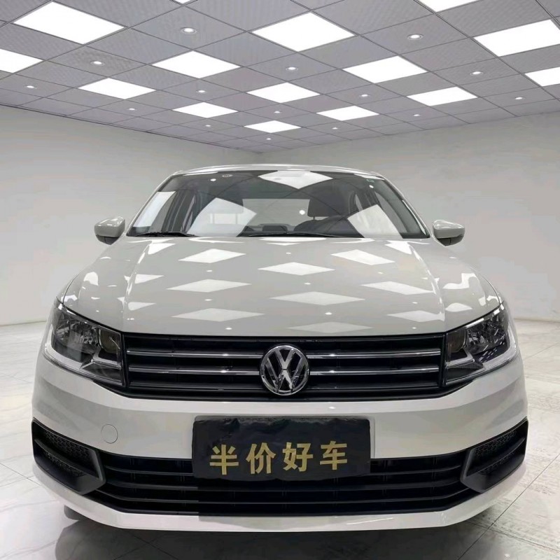 成都22年大眾桑塔納1