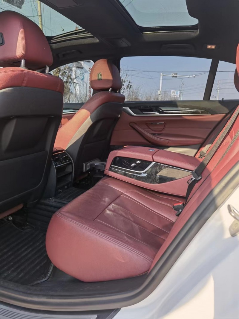 徐州18年宝马5系3