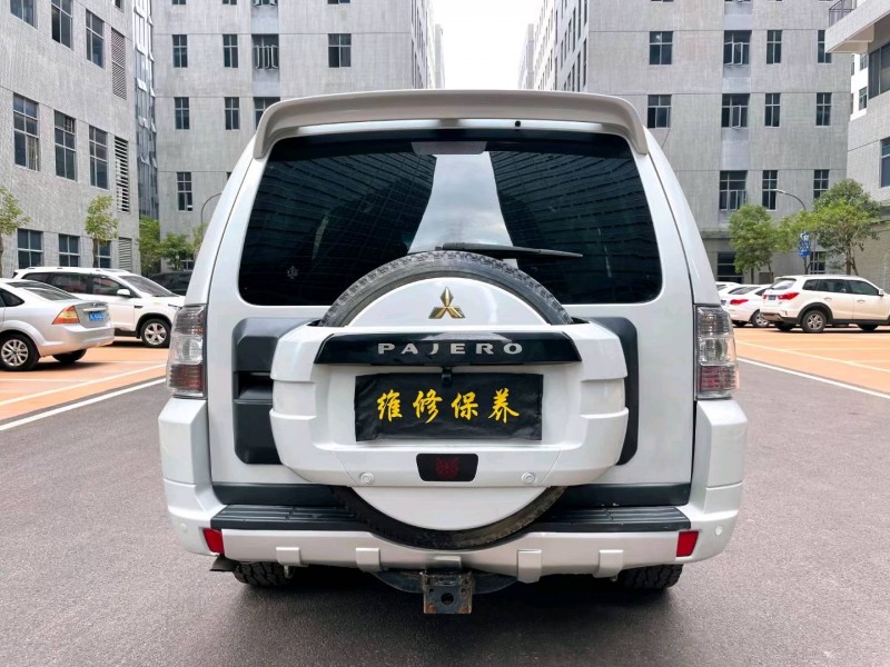 東莞14年三菱帕杰羅9