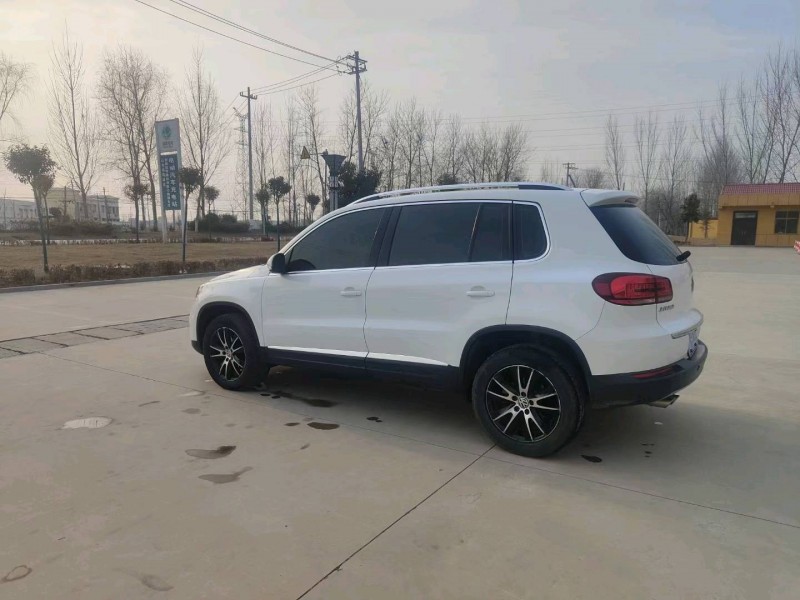 北京17年大众途观7