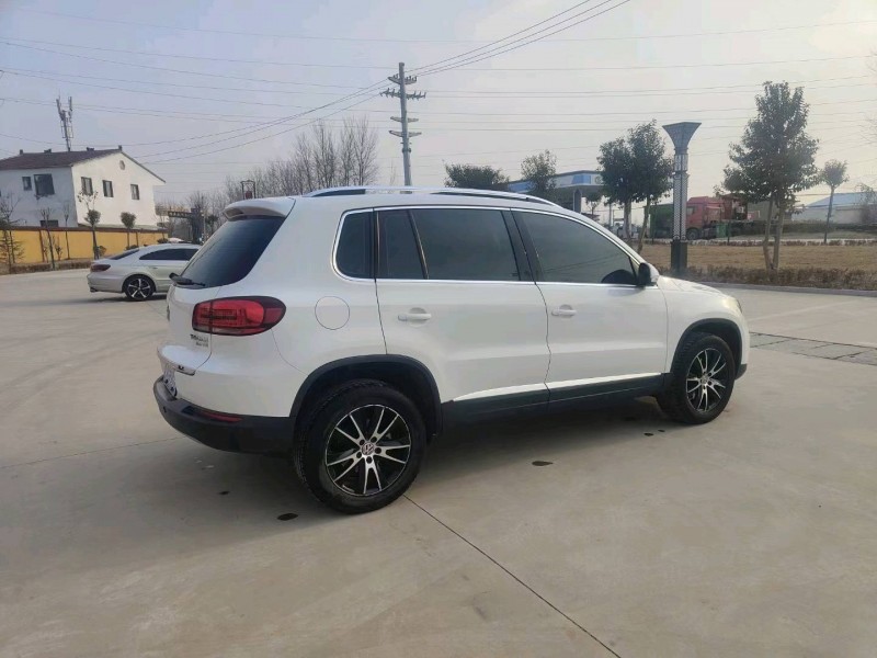 北京17年大众途观8