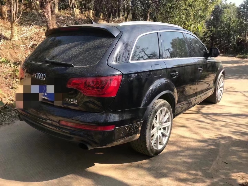 九江15年奧迪Q77