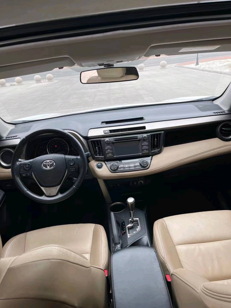 保定14年豐田RAV4榮放8