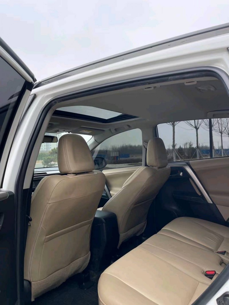 保定14年豐田RAV4榮放9