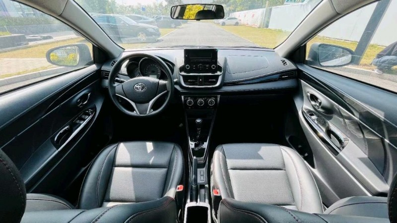 深圳20年豐田YARiS L 致炫6