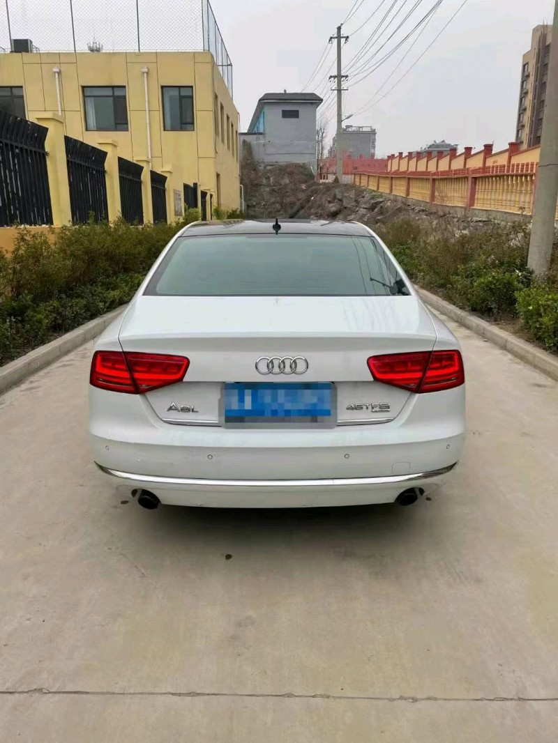 煙臺14年奧迪A8L4