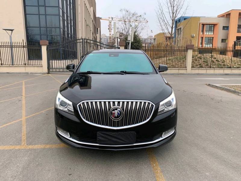 青岛13年别克君越1